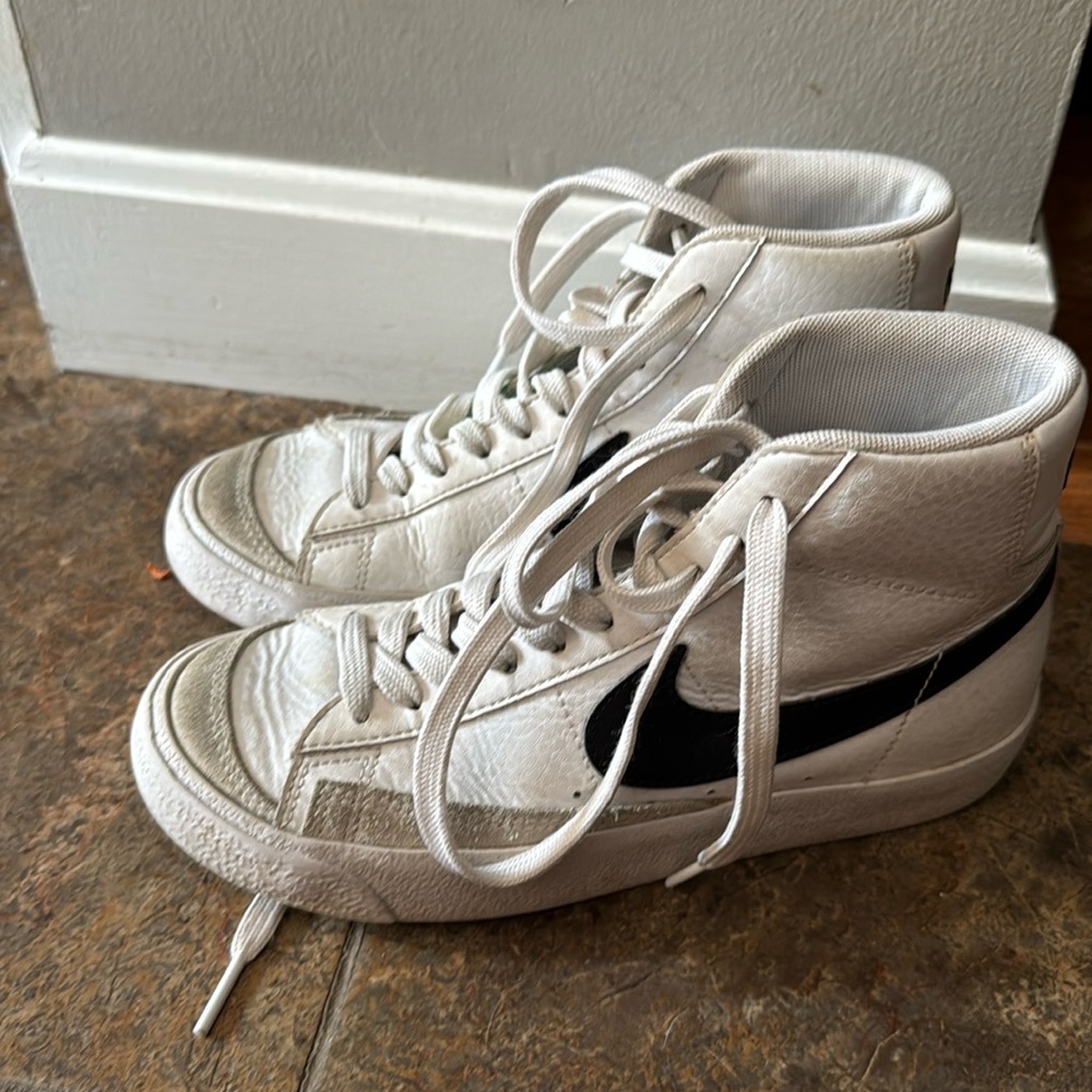 Girls Nike Blazer